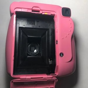 I am selling the Fuji instax camera mini 9